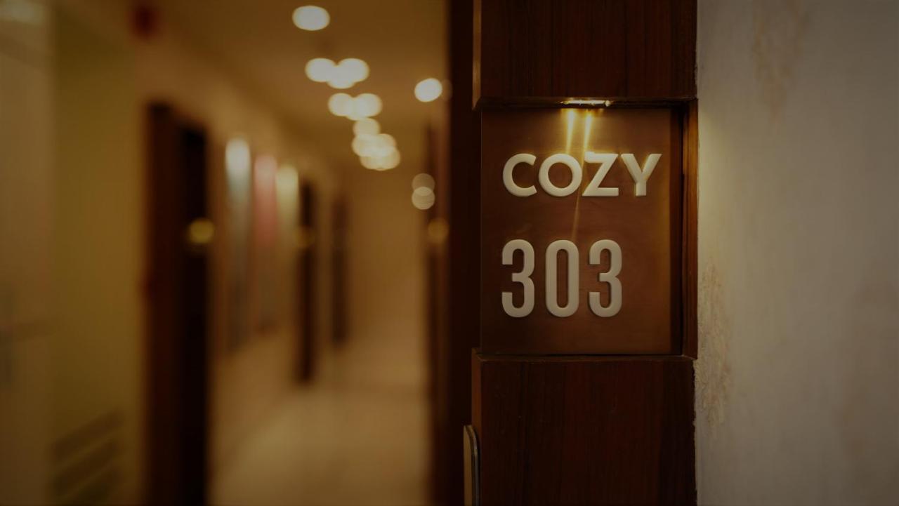 De Glance Hotel Szúrat Kültér fotó